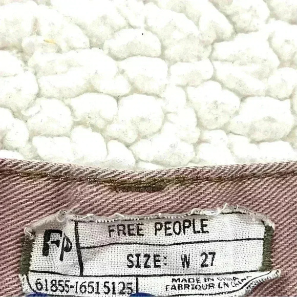 Free People Mauve Runaway Slouch Distress Raw Hem ButtonFly Denim Shorts Size 27 - Picture 10 of 14
